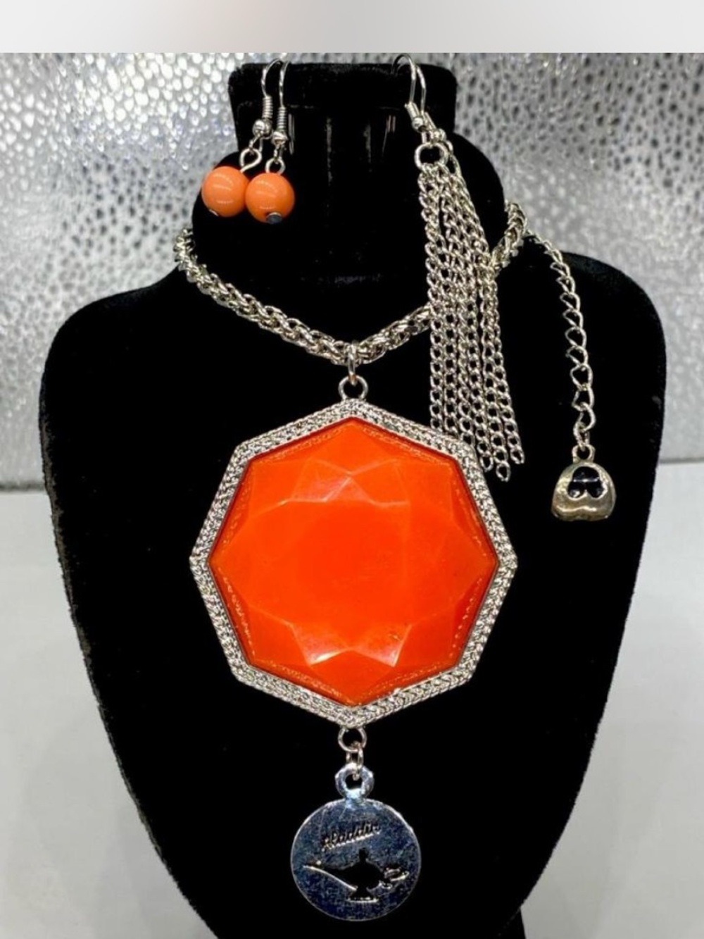 Statement *^* Aladdin *** Disney *** Neckace / 2 x Earrings *^* Collectors “